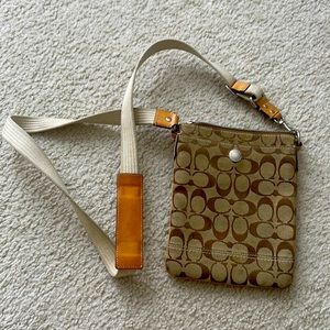 Old school Coach crossbody